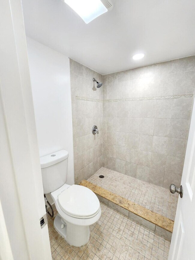 Building Photo - 4384 NW 9th Ave