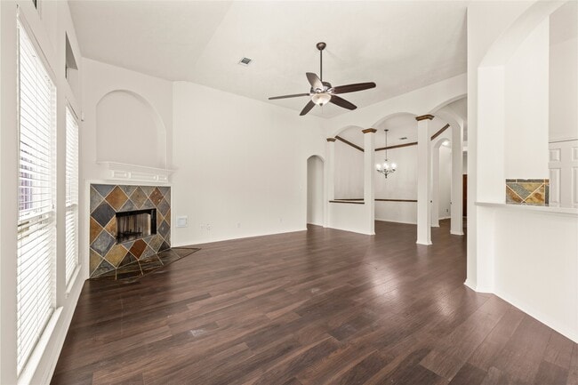 Building Photo - 4823 Lake Daniel Ct