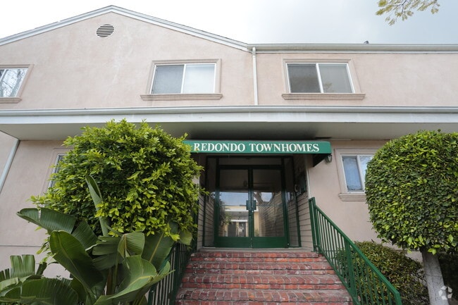 Building Photo - Redondo Townhomes