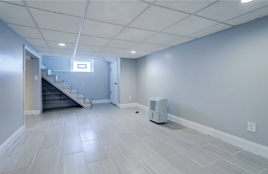 Building Photo - 138 Cherry Rd