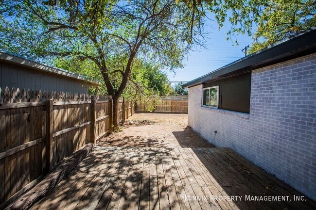 Building Photo - 2725 63rd St