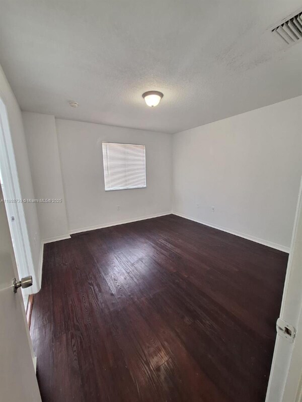 Building Photo - 1654 SE 31st Ct