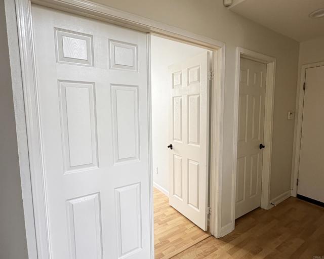 Building Photo - 4994 Crestview Dr