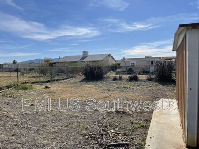 Building Photo - 818 Church St