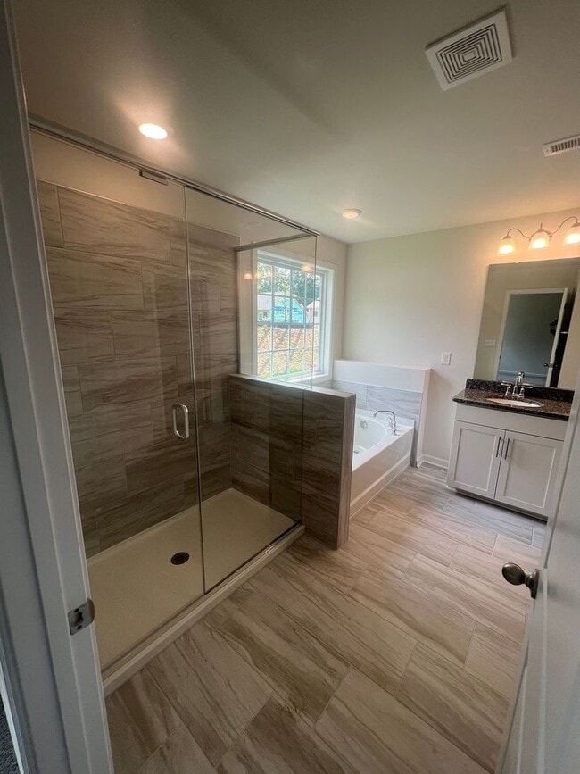 Building Photo - Fantastic Property in Troutman