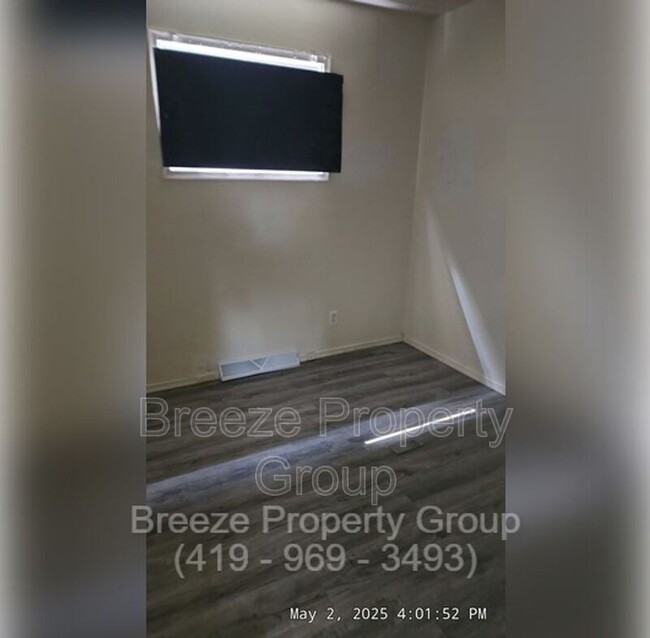 Building Photo - 2074 Price St