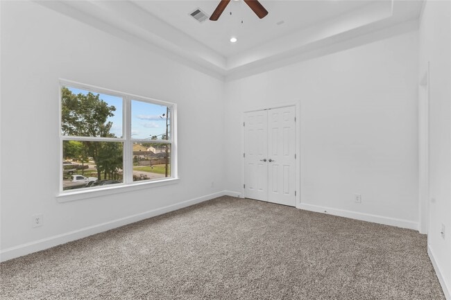 Building Photo - 7805 Farnsworth St