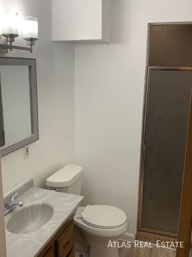 Building Photo - 12 Zenobia St