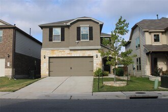 Building Photo - 13902 Ilex Dr