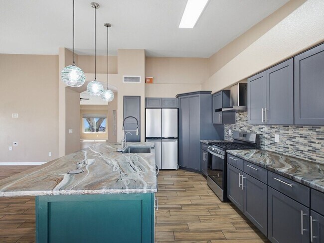 Building Photo - 8647 E Bullrider Pl