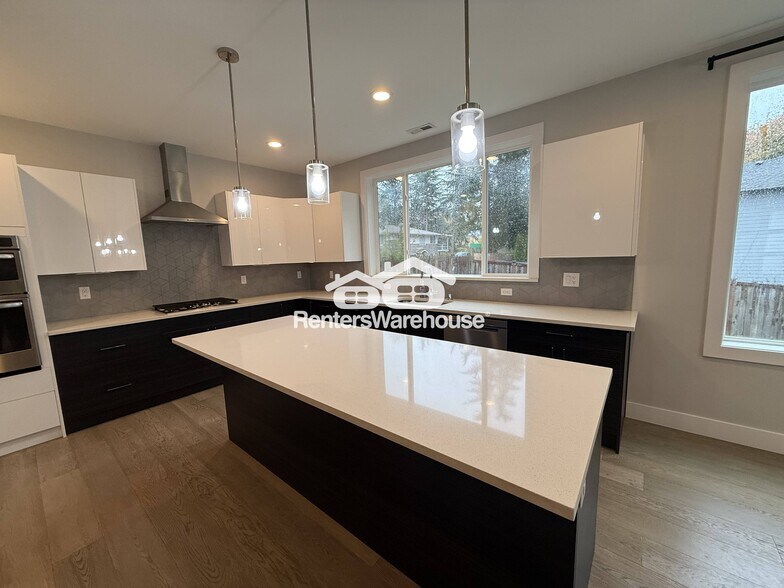 Building Photo - 9603 S 242nd Ct
