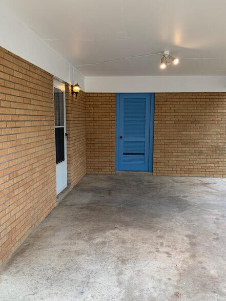 Building Photo - 11403 Harris Dr
