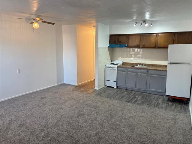 Building Photo - 515 UTA Blvd