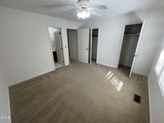 Building Photo - 121 Winners Cir