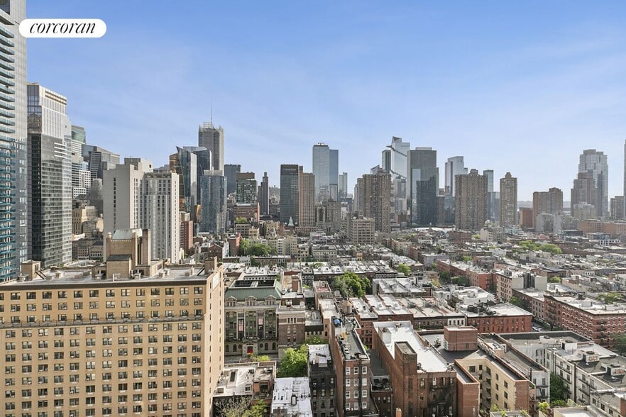 Building Photo - 350 W 50th St