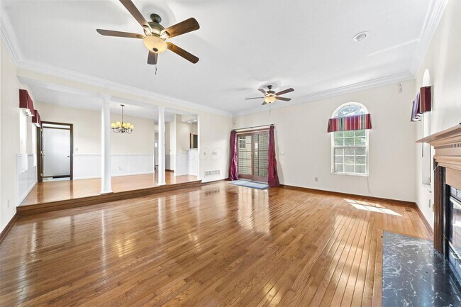 Building Photo - 7854 Astra Cir