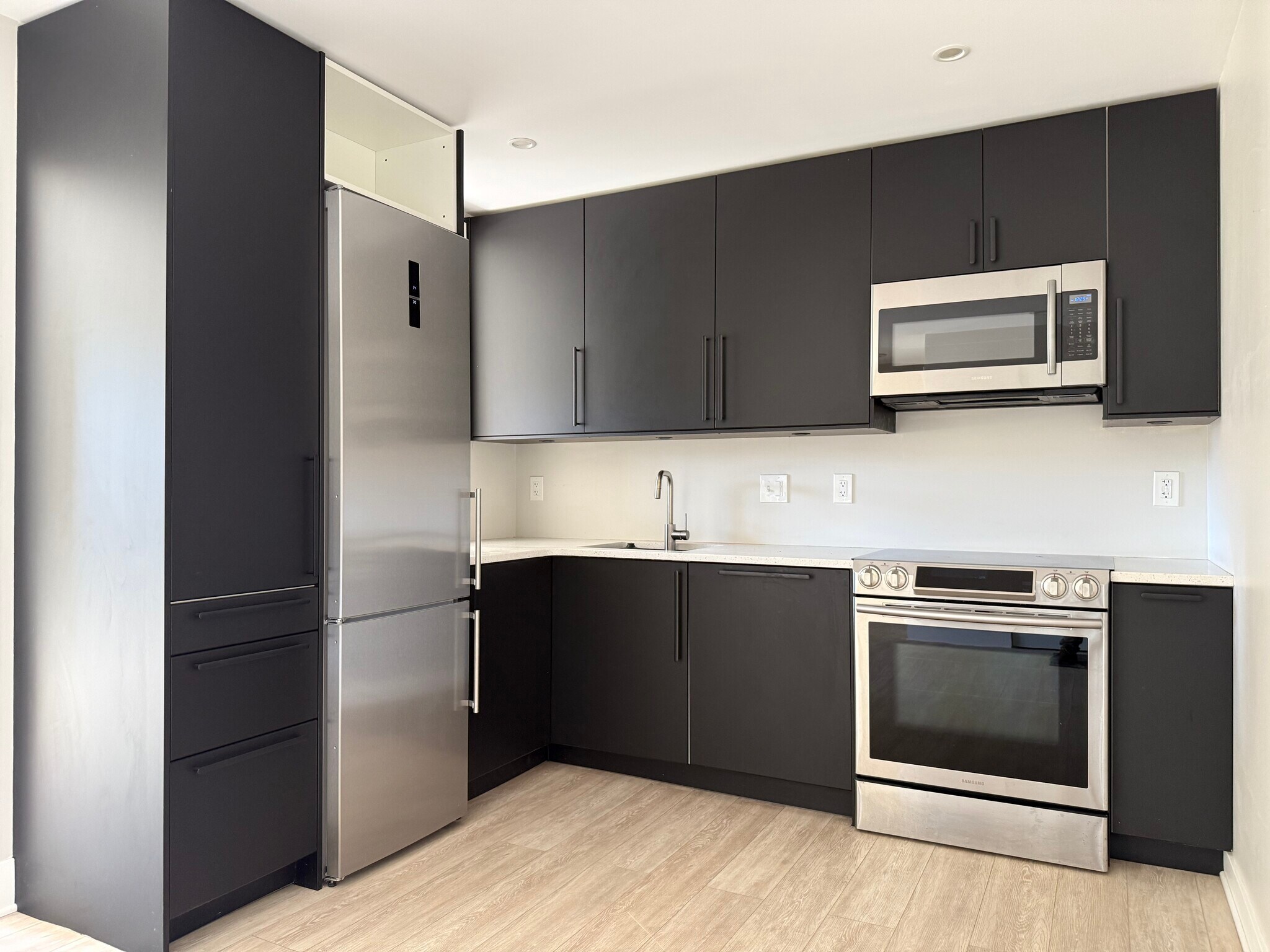 Building Photo - 1575 Cherboneau Pl