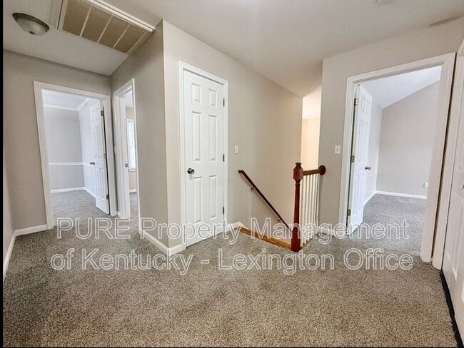 Building Photo - 552 Forest Hill Dr