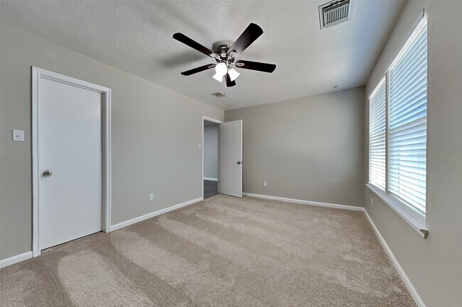 Building Photo - 15223 Keystone Bend Ln