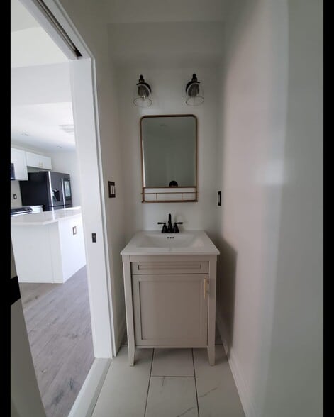 Half Bath - 5003 South Dakota Ave NE