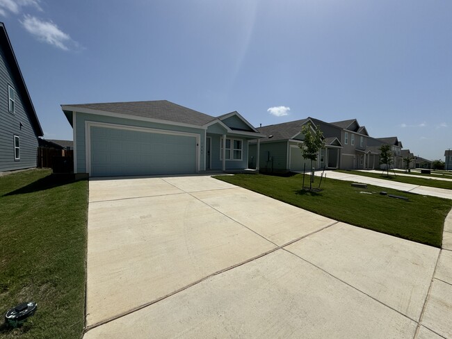 Building Photo - 1155 Barbarosa Rd