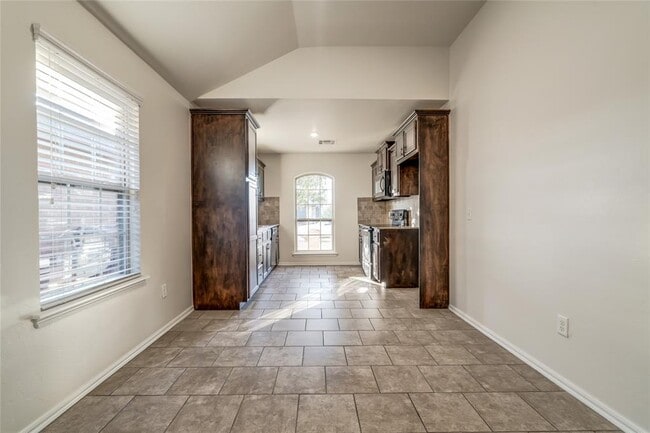 Building Photo - 12716 Heritage Oaks Dr