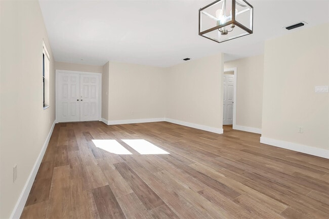 Building Photo - 391 NW 58th Ave