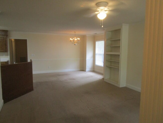 Building Photo - 1045 Cutleaf Dr