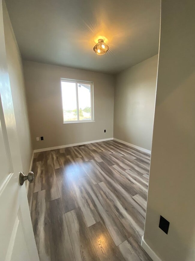 Building Photo - Nearly new 2 bedroom with garage