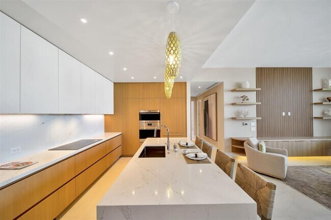 Building Photo - 2311 SE 17th St