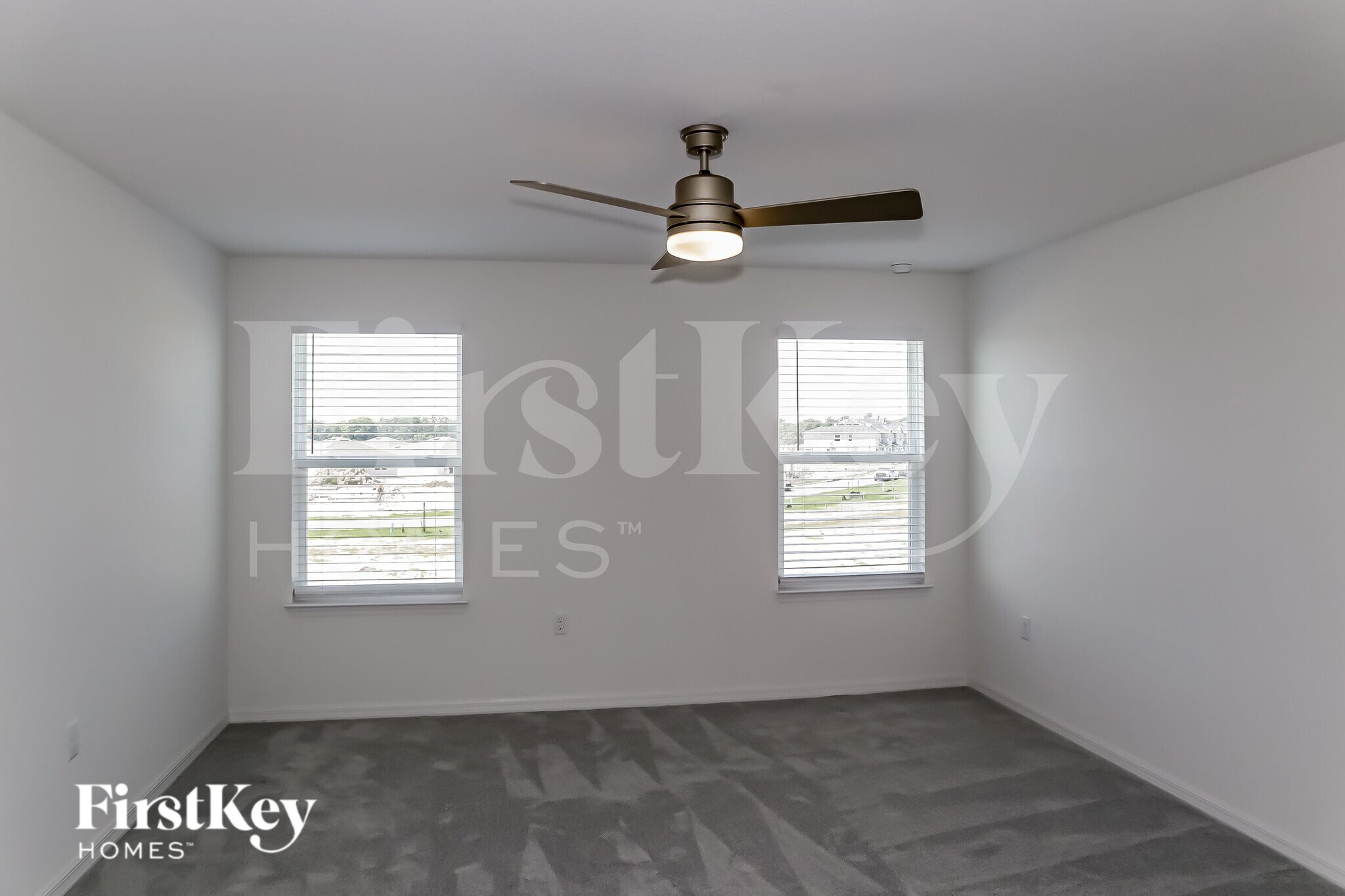 Building Photo - 1221 Spokane Pt