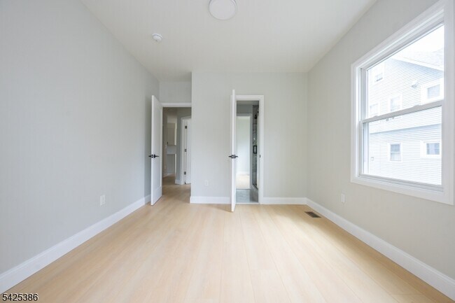 Building Photo - 59 Watchung Ave