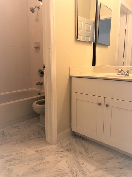 Building Photo - 8894 NW 168th St