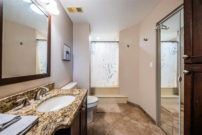 Building Photo - 6020 Bahia Del Mar Cir N
