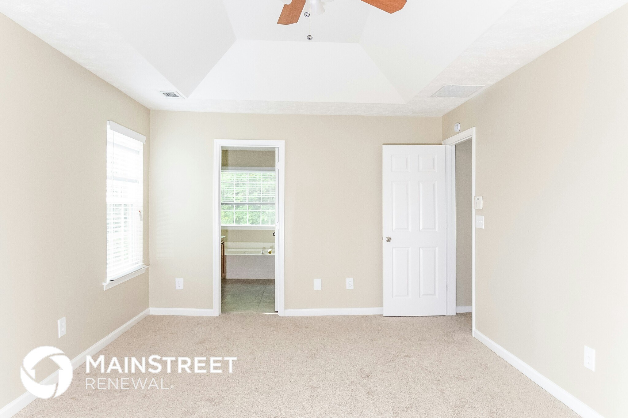 Building Photo - 1496 Paladin Ct