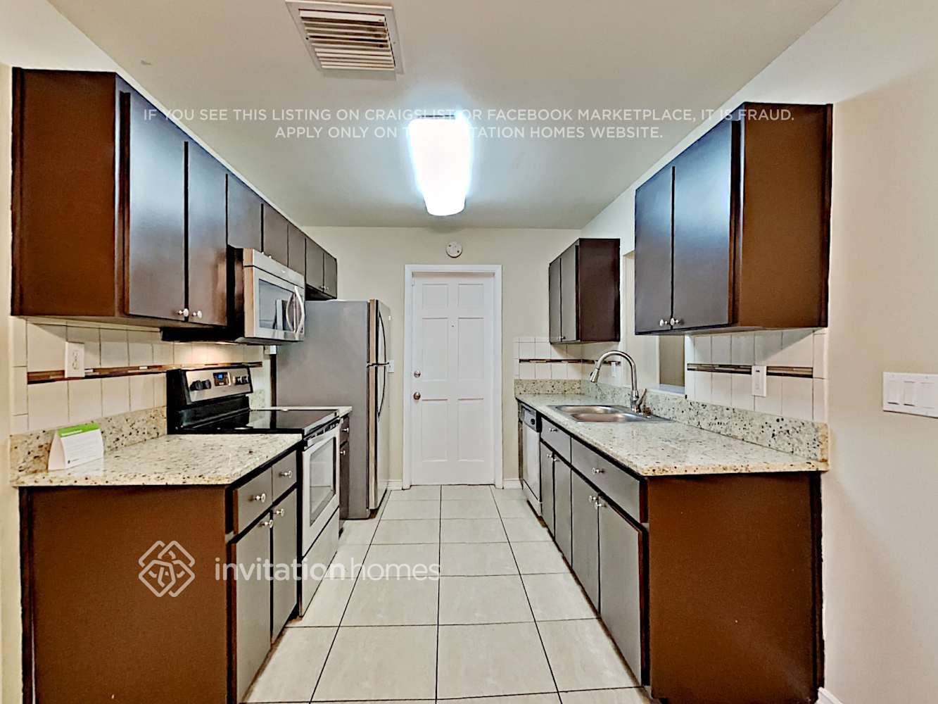 Building Photo - 907 Skyview Dr