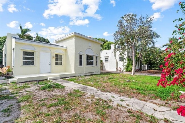 Building Photo - 634 37th St