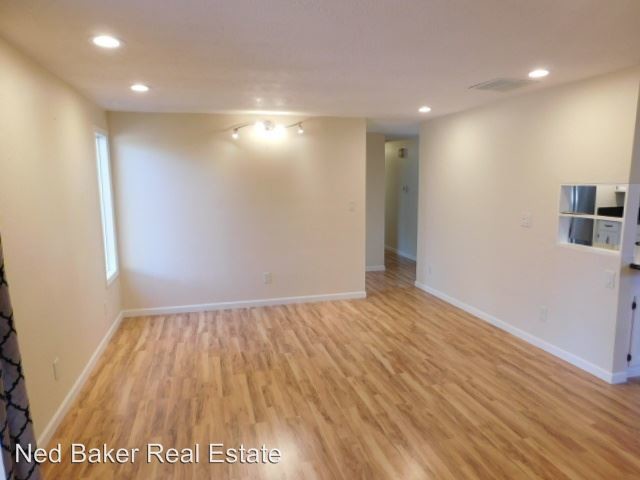 Building Photo - 3 br, 2 bath House - 3678 Silverstone Dr NE