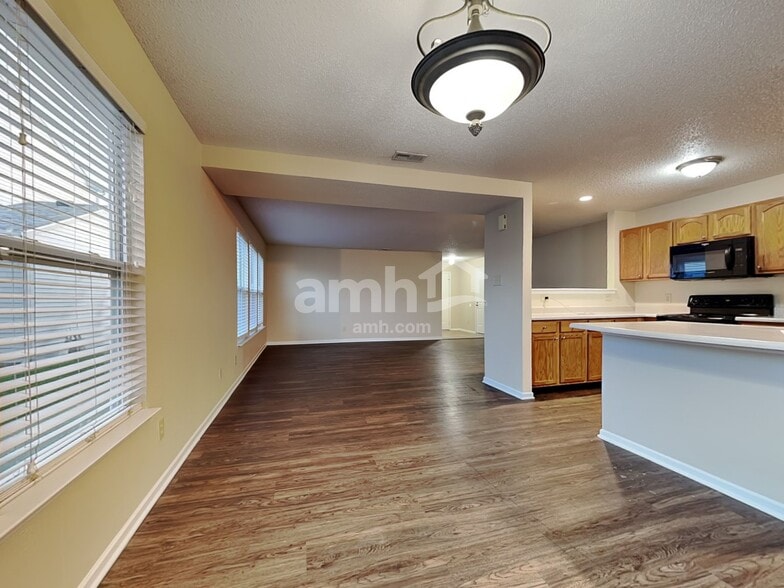 Building Photo - 12426 Bearsdale Dr