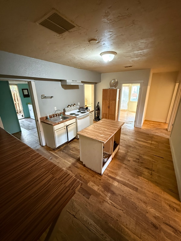 Building Photo - 123.5 S Latah St