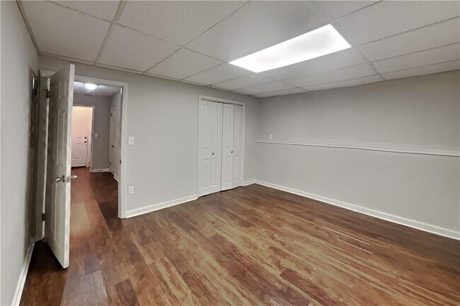 Building Photo - 2242 Josephine Ct