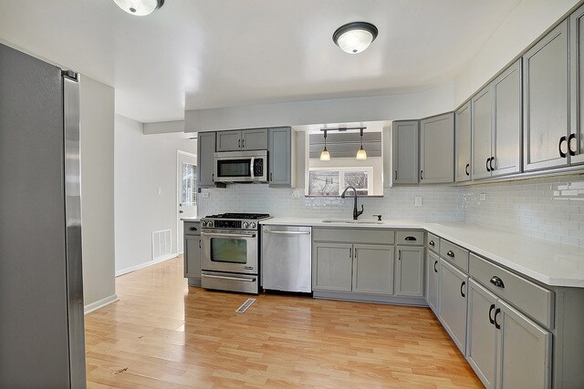 Building Photo - 5508 S Bruner St