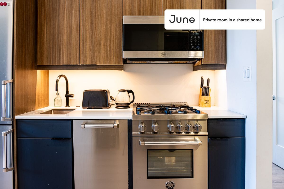 Building Photo - Room in Shared 4 bed/2 bath home in Dupont Circle