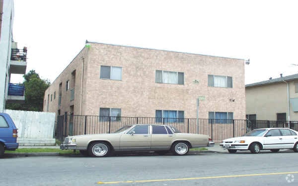 Building Photo - 124-128 E 12th St