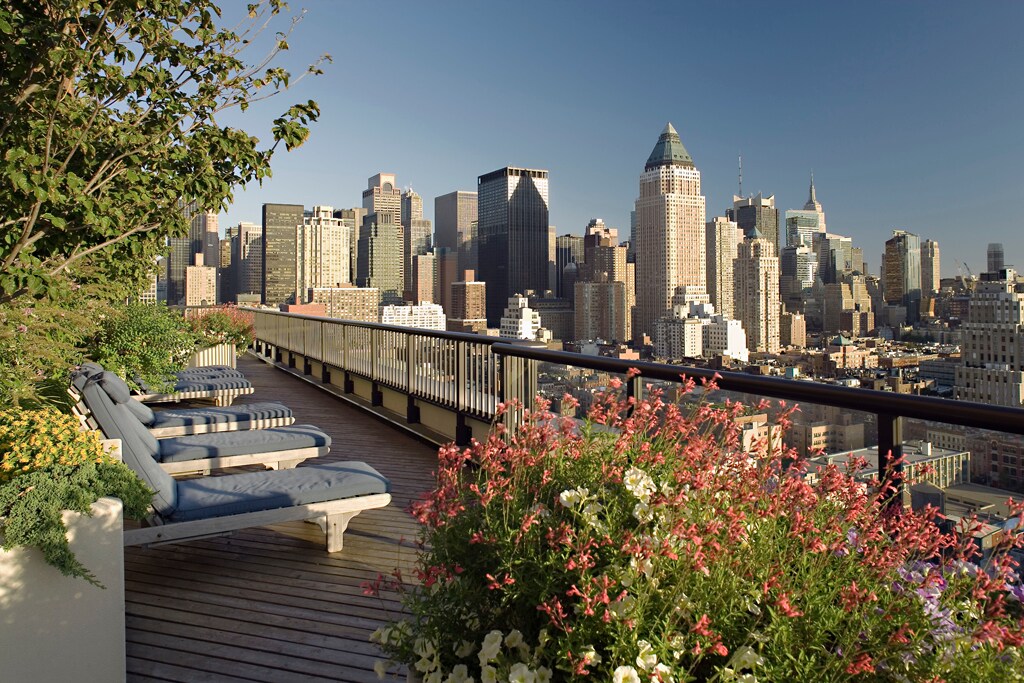 Building Photo - 500 W 56th St