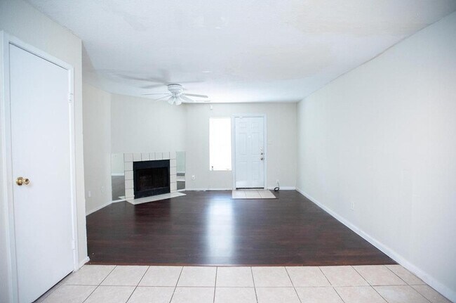 Building Photo - 12668 Windsor Village Dr
