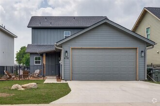 Building Photo - 418 Stagecoach Trail