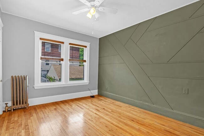 Building Photo - 8 Brantwood Rd