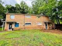 Building Photo - 2 Bedroom 1 Bathroom