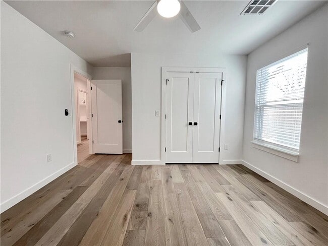 Building Photo - Charming 3-Bed Oasis in Central OKC
